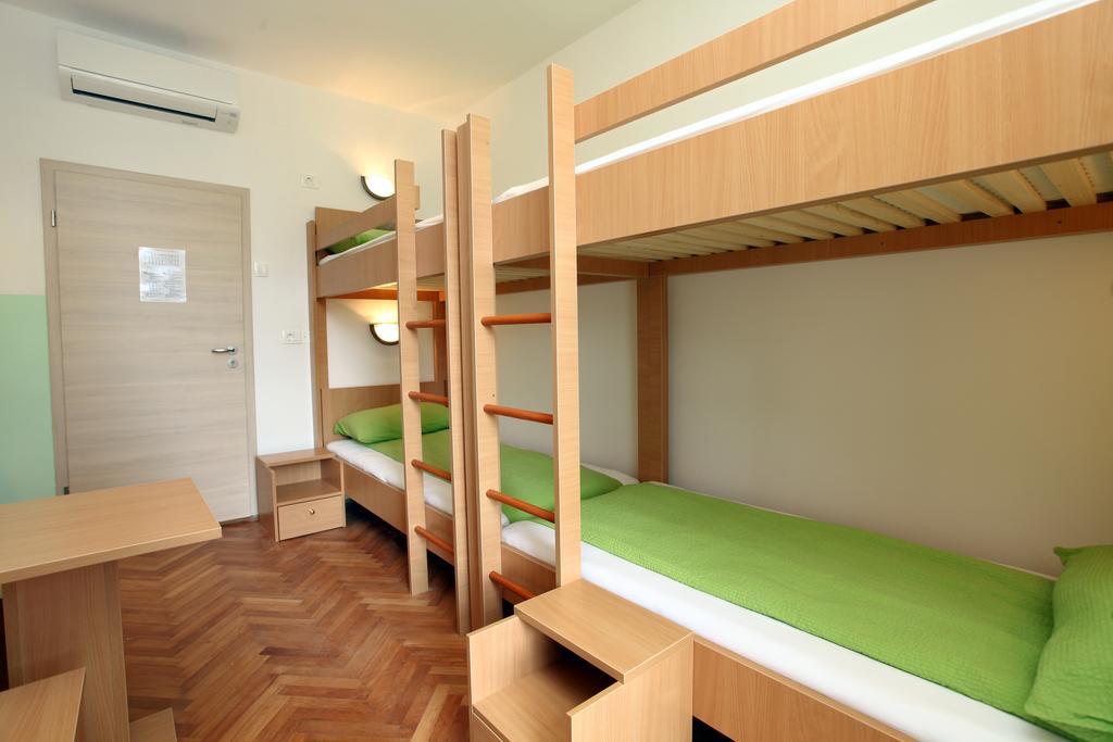 Vierbettzimmer